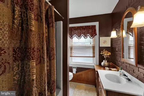 Bath - 128 E Walnut St, Shillington, PA 19607 photo 1 of 3