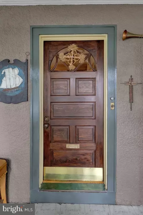 Entry Way - 128 E Walnut St, Shillington, PA 19607 photo 1 of 10