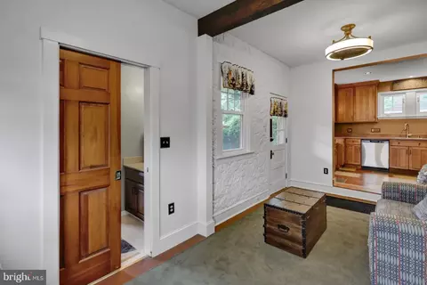 Entry Way - 128 E Walnut St, Shillington, PA 19607 photo 7 of 10