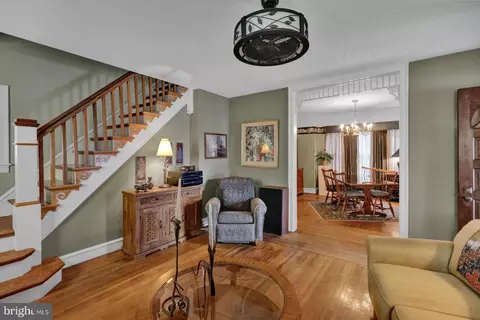 Entry Way - 128 E Walnut St, Shillington, PA 19607 photo 4 of 10