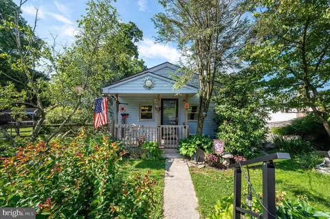27 Alsace Ave, Temple, PA 19560