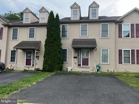 324 Saint Nicholas St, Reading, PA 19607