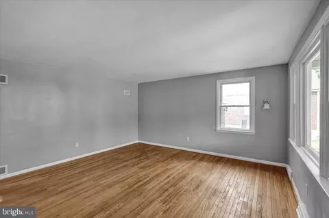 8 Valley Rd, Reading, PA 19610 photo 4