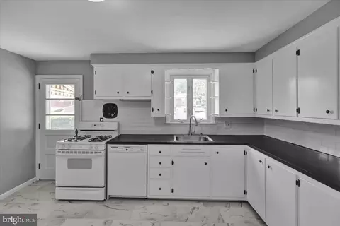 8 Valley Rd, Reading, PA 19610 photo 6