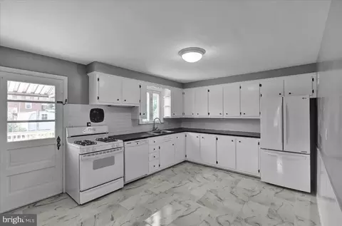8 Valley Rd, Reading, PA 19610 photo 5