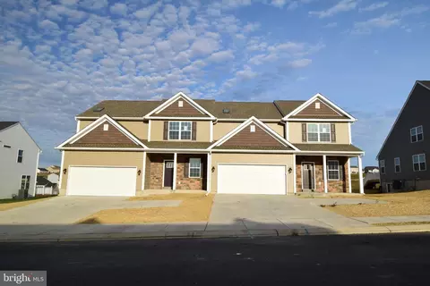 114 Sunglo Dr #( 19), Leesport, PA 19533