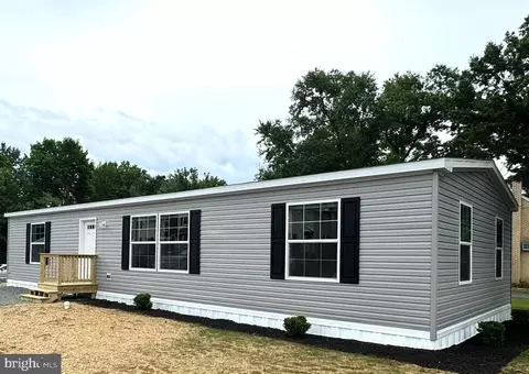15 S 9th St, Bally, PA 19503