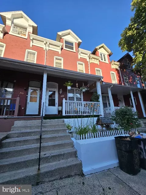 247 Pear St, Reading, PA 19601