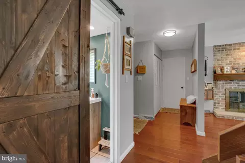 Entry Way - 42 Par Dr, Reading, PA 19607 photo 1 of 4