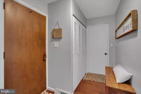 Entry Way - 42 Par Dr, Reading, PA 19607 photo 2 of 4