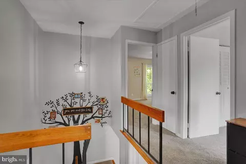 Entry Way - 42 Par Dr, Reading, PA 19607 photo 3 of 4