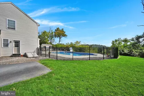 55 Linkside Ct, Reading, PA 19606 photo 42