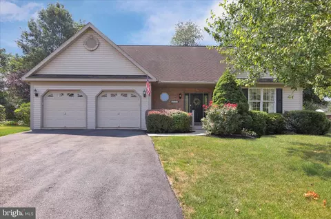 428 Riviera Dr, Blandon, PA 19510