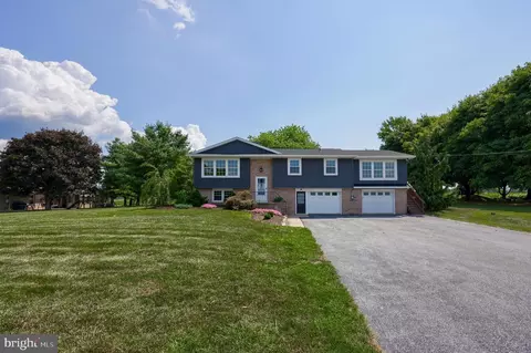 1181 Little Mountain Rd, Myerstown, PA 17067