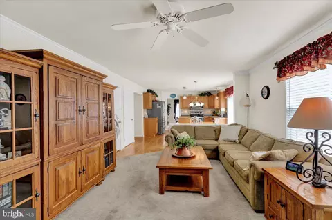 Living - 25 Thymebrook Dr, Reading, PA 19606 photo 2 of 2