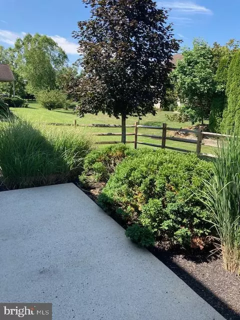 Exterior - 25 Thymebrook Dr, Reading, PA 19606 photo 3 of 5