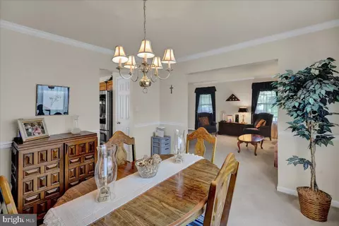 Dining - 25 Thymebrook Dr, Reading, PA 19606 photo 2 of 2