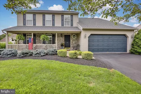 25 Thymebrook Dr, Reading, PA 19606