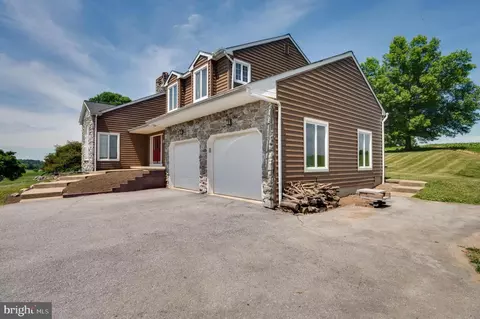 105 Reifsnyder Rd, Douglassville, PA 19518 photo 4