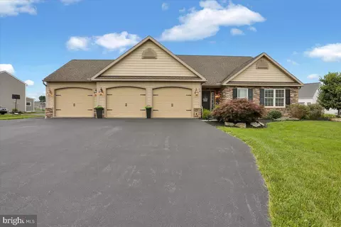 14 Middletown Rd, Fleetwood, PA 19522