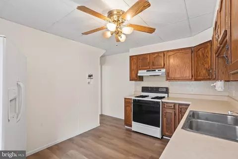 2254 Reading Ave, Reading, PA 19609 photo 15