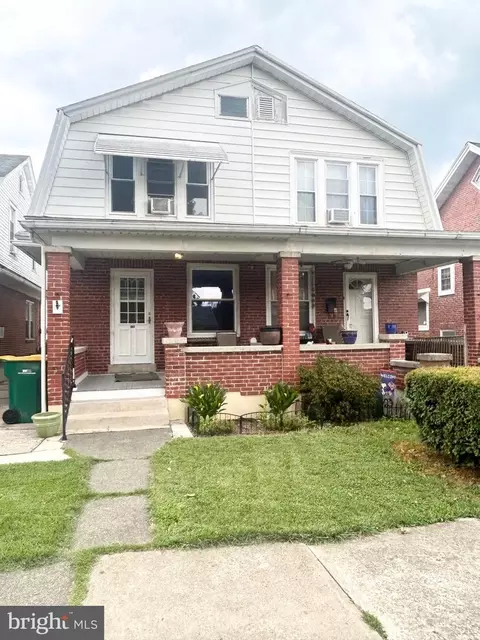 215 Woodside Ave, Reading, PA 19609