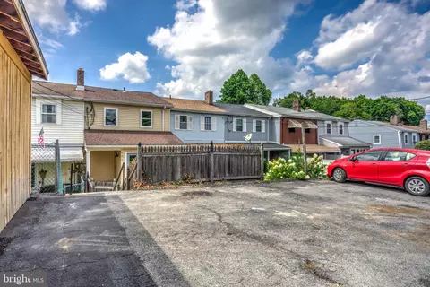 421 S Wyomissing Ave, Reading, PA 19607 photo 3