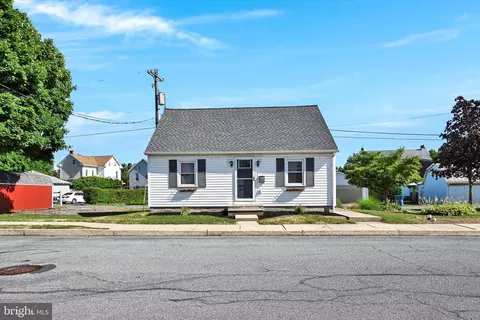 125 Barkley St E, Topton, PA 19562