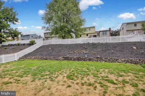 Exterior - 3044 Marcor Dr, Reading, PA 19608 photo 5 of 6