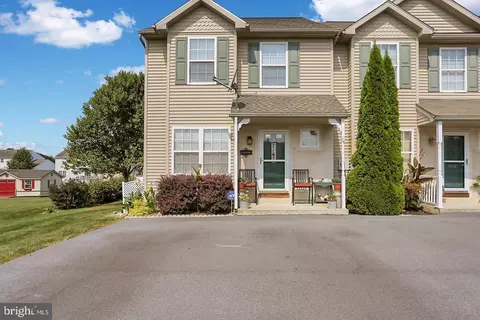 490 Hoch Rd, Blandon, PA 19510