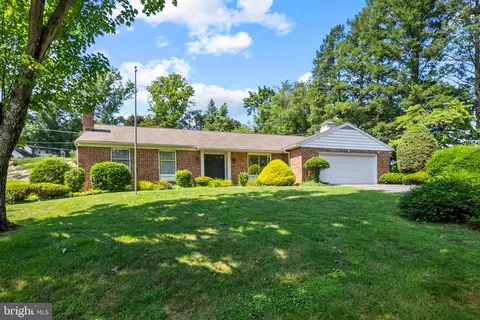 305 Green Ln, Reading, PA 19601