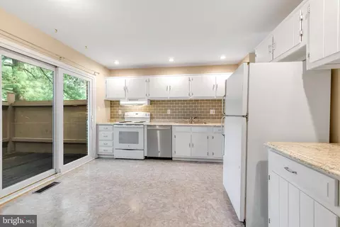 168 Oakmont Ct, Reading, PA 19607 photo 9