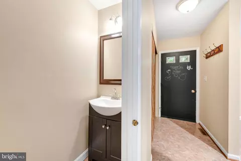 168 Oakmont Ct, Reading, PA 19607 photo 8