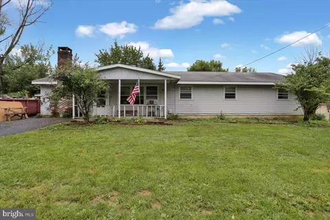 52 Clay Slate Rd, Oley, PA 19547