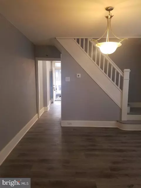 Entry Way - 1114 Birch St, Reading, PA 19604 photo 4 of 5