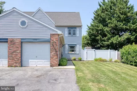 210 S 5th St, Womelsdorf, PA 19567