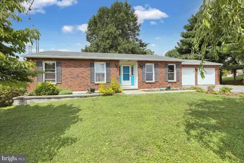 28 Topton Rd, Kutztown, PA 19530