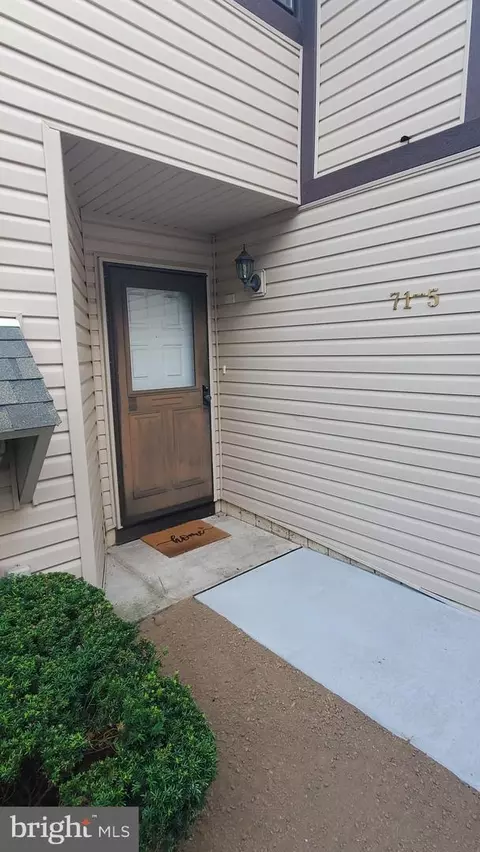 71 5 Holly Dr, Reading, PA 19606