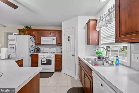41 Michigan Dr, Reading, PA 19608 photo 16