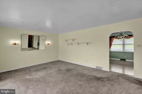 Living - 1076 Freemansville Rd, Reading, PA 19607 photo 3 of 3