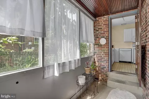 Exterior - 1502 Bern St, Reading, PA 19604 photo 4 of 5