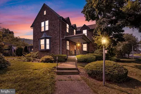 Exterior - 1502 Bern St, Reading, PA 19604 photo 5 of 5
