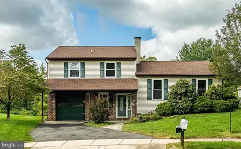 6 Alicia Cir, Reading, PA 19608
