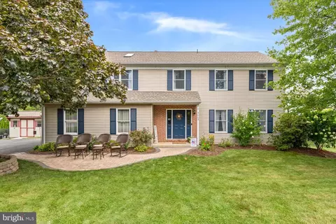 3005 Susanna Dr, Sinking Spring, PA 19608