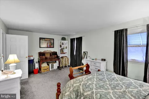 Bedroom - 1153 Fox Run, Reading, PA 19606 photo 3 of 5