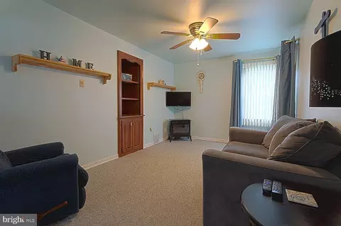 724 Milford Ave, Reading, PA 19607 photo 8