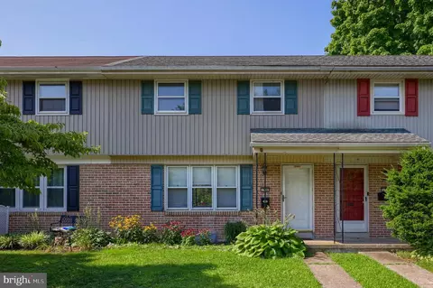 104 Pennbrook Ave, Robesonia, PA 19551