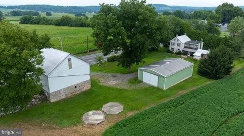 14098 Kutztown Rd, Fleetwood, PA 19522