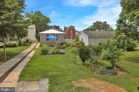 Exterior - 142 Washington St, Reading, PA 19607 photo 4 of 5