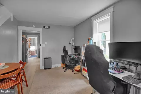 Entry Way - 142 Washington St, Reading, PA 19607 photo 2 of 4